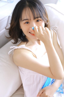如月莉亚